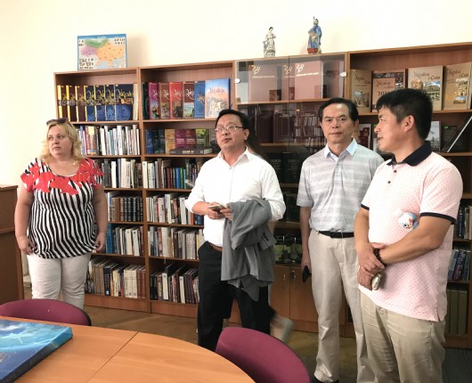 基辅国立经济大学4_看图王.jpg