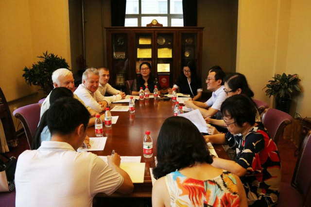 00-建筑学院领导见面会.jpg